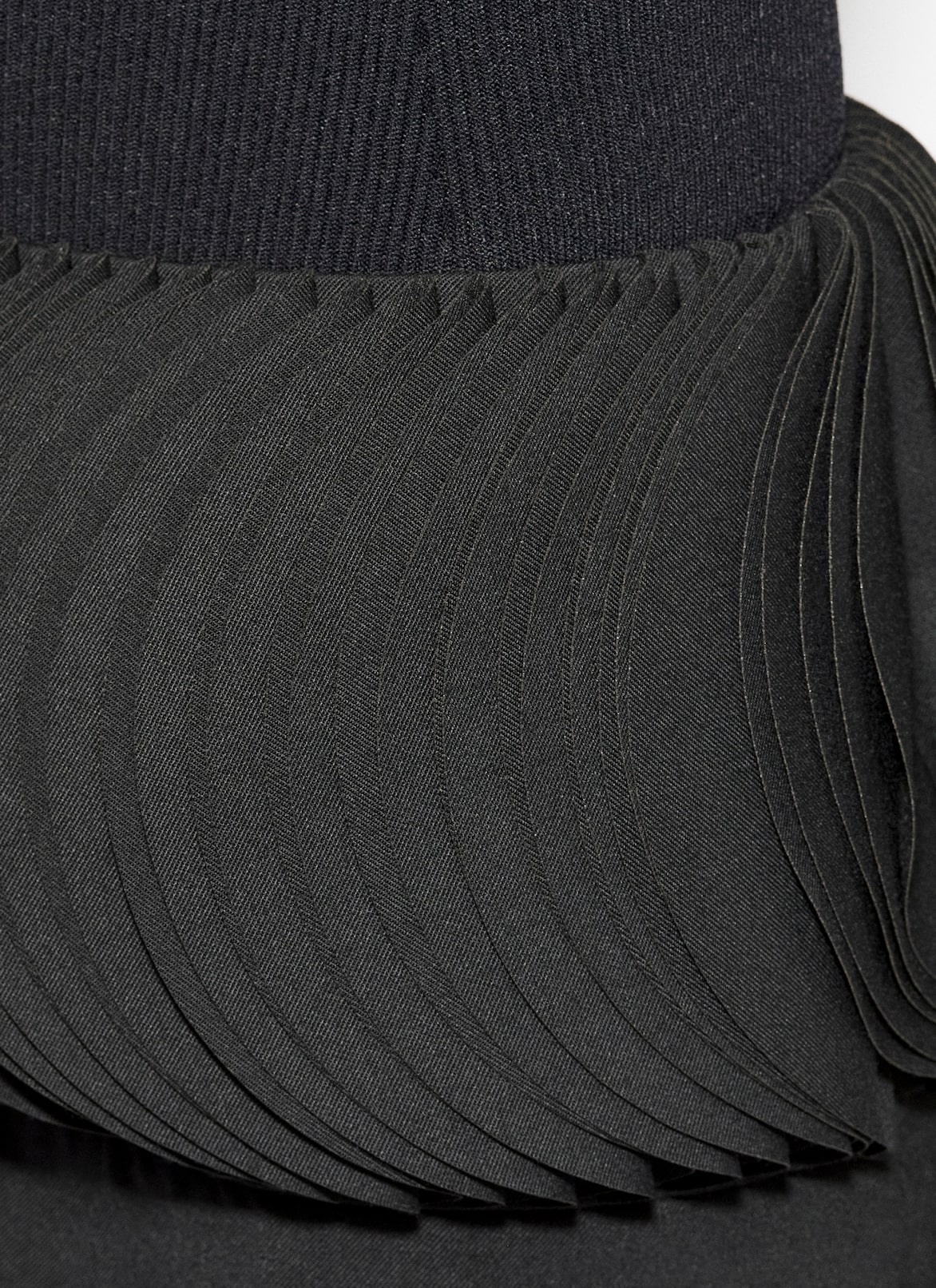 PANTALON MILLEFEUILLE EN LAINE  ALAÏA PANTALON MILLEFEUILLE EN LAINE